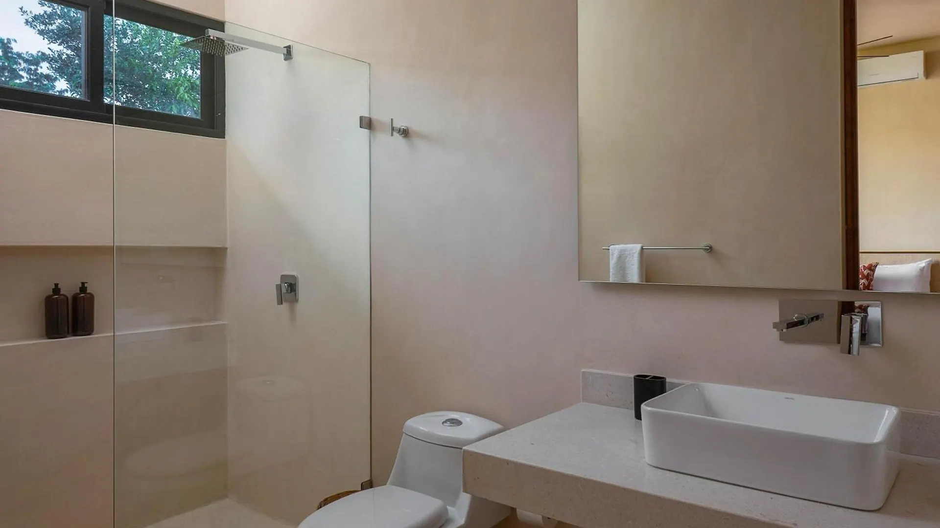 Feriehus Elegant 4-Bedroom Villa With Dedicated Concierge Tulum